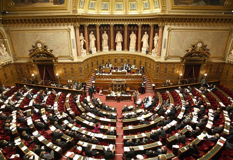 Les sénateurs en faveur de la protection du terme « équitable »